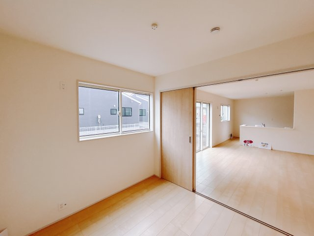 【新築戸建】前橋茂木町第3の洋室|広い寝室ならインテリアも自由自在にお楽しみいただけます♪お外から帰ってきた後は寝室でゆっくり自分の時間をお過ごしください。