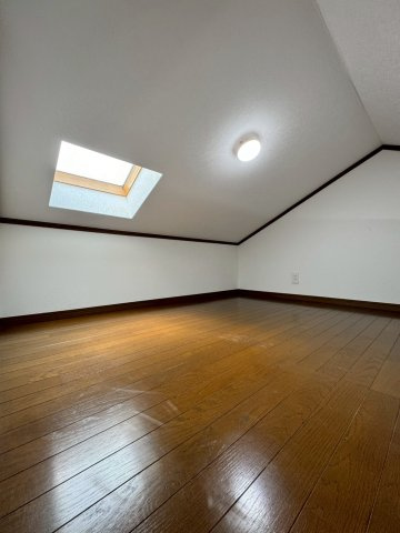 守口市大日町2丁目の洋室