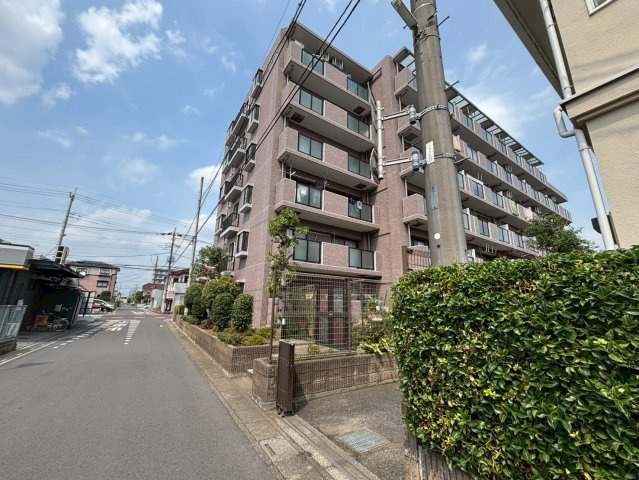 ライオンズヴィアーレ吉川の外観|外観です