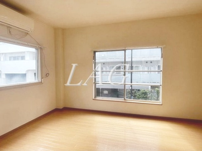 【居間・リビング】 | 第２２オーナーズビル | 洋室のお部屋です。