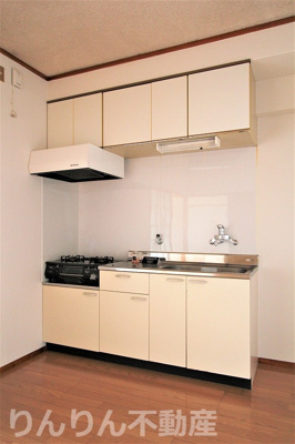 【キッチン】 | 第3みずほビルディング | コンパクトなキッチンで掃除もラクラク