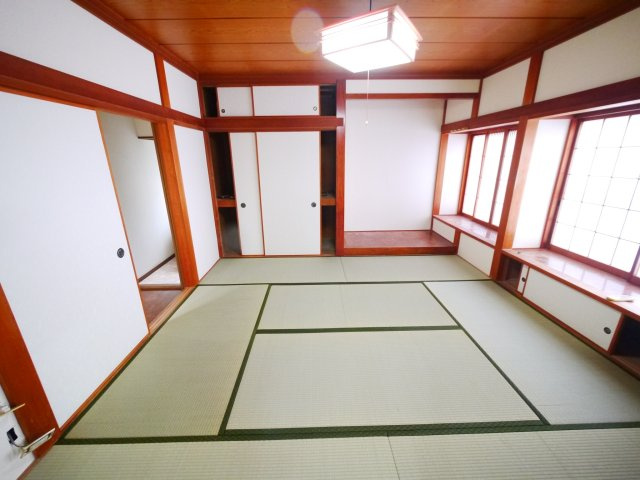 東金市大沼田　中古戸建の和室|内外装リフォーム済み令和8年1月 平成7年4月築 ３DK  裏庭で菜園BBQが可能です。閑静な分譲地