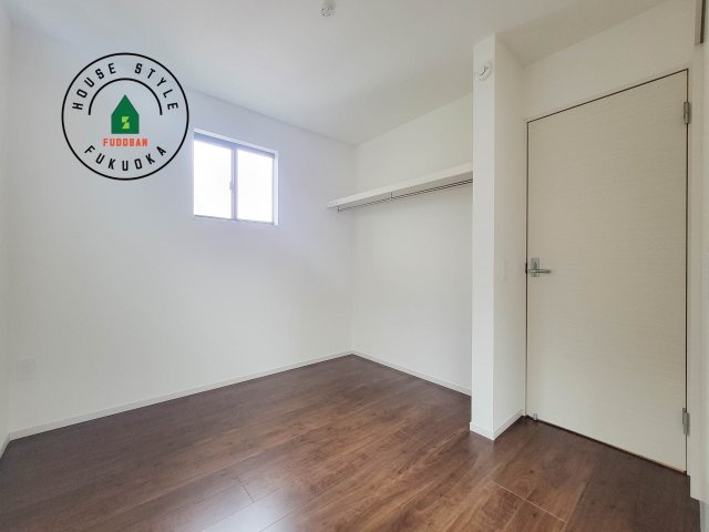 福岡市城南区樋井川7丁目第2-4棟（4号棟）の子供部屋|穏やかな光が差し込む室内には、穏やかな時間が流れます。