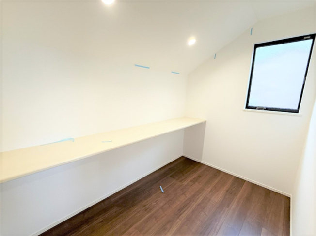 【その他】 | 【仲介手数料２３０万円が無料！】■眺望良好■庭スペースあり■高台■陽当り良好 | 【諸費用が２３０万円ＯＦＦ」です！】
■広い家事室です
■周辺より高台につき陽当りも開放感も良好！
■吹抜け天井のリビングダイニングからの眺望が抜群！
■内覧可能