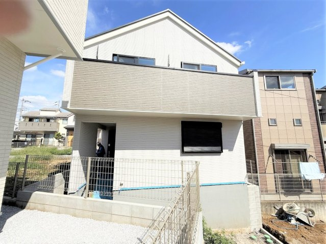 【その他】 | 【仲介手数料２３０万円が無料！】■眺望良好■庭スペースあり■高台■陽当り良好 | 【お得な諸費用サービスキャンペーン中！】
■詳細は「物件概要」の「諸費用」欄をご確認下さい！
■周辺より高台につき陽当りも開放感も良好！
■吹抜け天井のリビングダイニングからの眺望が抜群！
■内覧可能