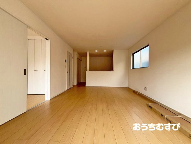 春日井市東神明町（全1棟）の居間・リビング