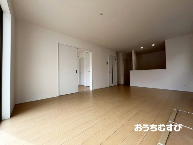 春日井市東神明町（全1棟）の居間・リビング