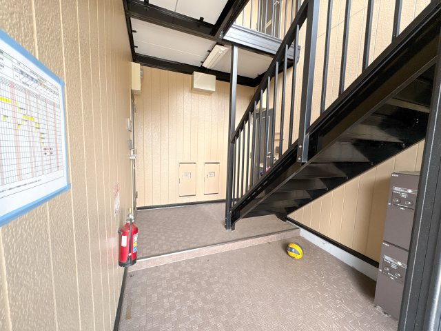 エステートピア学園前のエントランス