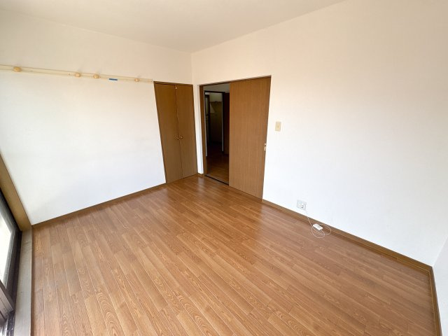 エステートピア学園前の居間・リビング