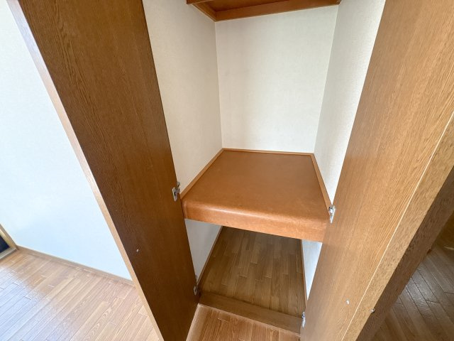 エステートピア学園前の収納