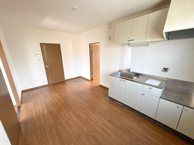 エステートピア学園前の居間・リビング