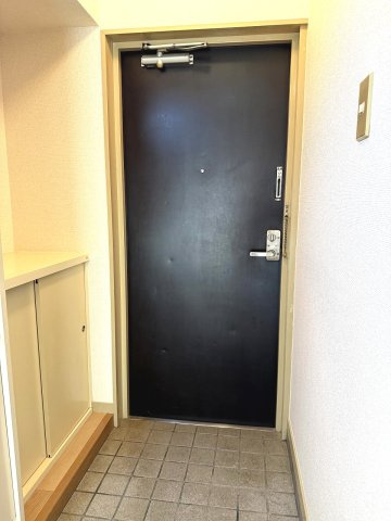 サンライフ伊川谷の玄関