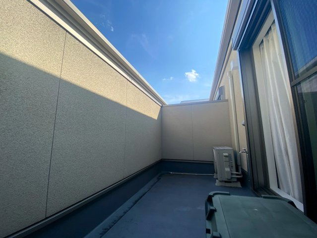 寝屋川市池の瀬町のバルコニー