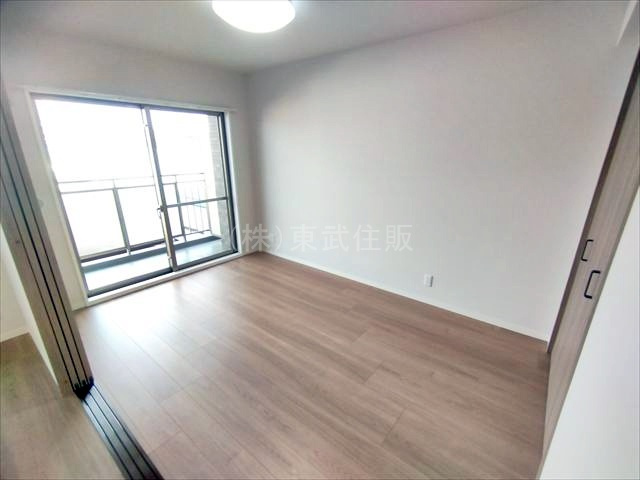 【寝室】 | ベルポート朝霞弐番館 | 南側6.2帖洋室　寝室にいかがでしょうか