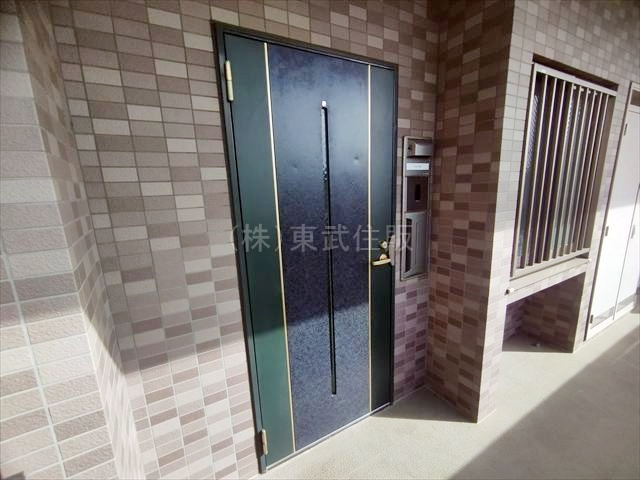 【玄関】 | ベルポート朝霞弐番館 | 落ち着いた雰囲気の玄関です