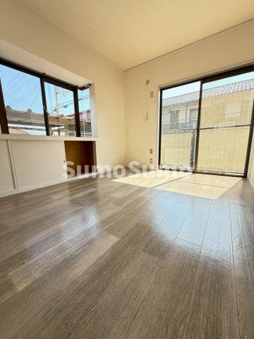 サンプレタ大畑の寝室|広くて明るい寝室