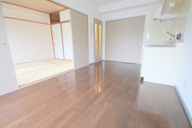 エミール東野の内装