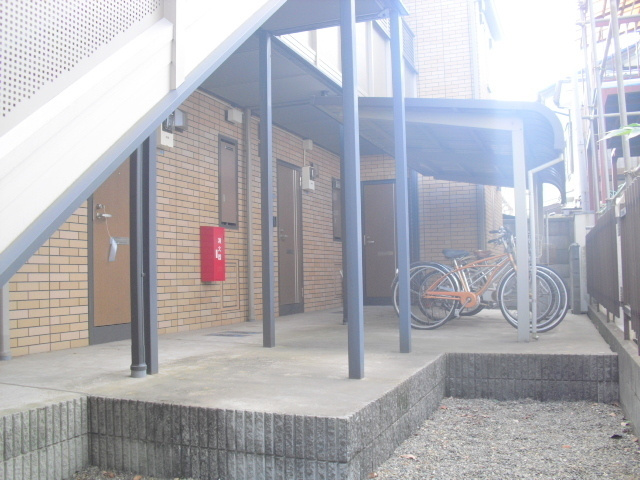 ビレジ中浜のエントランス