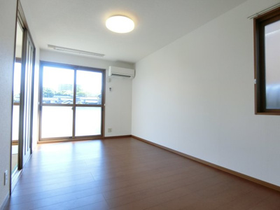 【居間・リビング】 | シャンツェB棟