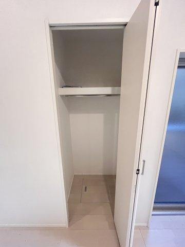 大阪市都島区内代町３丁目のアパートの収納