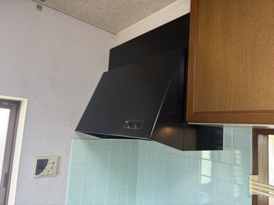 【キッチン】 | 東根市神町東【中古住宅】 | 喚起能力の高いレンジフードはお手入れも楽々仕様です。油汚れが付きやすい部分は取り外し可能になっております。