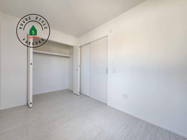 福津市光陽台6丁目第1-1棟（1号棟）の内観：施工例|落ち着いた色調の洋室です。