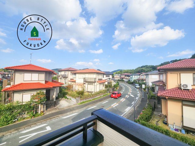 福津市光陽台6丁目第1-1棟（1号棟）の展望|窓から緑が見える物件も魅力的です。