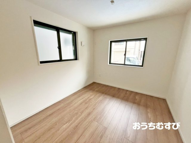 北区柳原1期(全4棟)の洋室