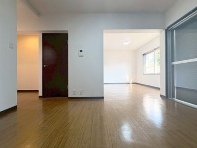 【居間・リビング】 | 豊中市緑丘1丁目貸家