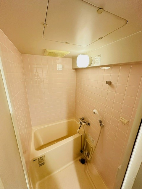 ハチホウハイツ１１の浴室