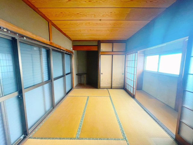 佐野市小中町広々とした庭付き中古住宅の和室