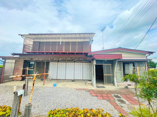 佐野市小中町広々とした庭付き中古住宅