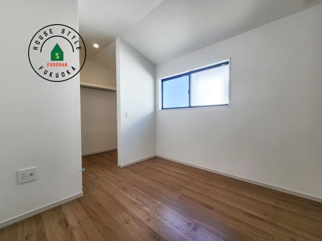 糟屋郡志免町王子3丁目第2-2棟（2号棟）の洋室|落ち着いた色調の洋室です。