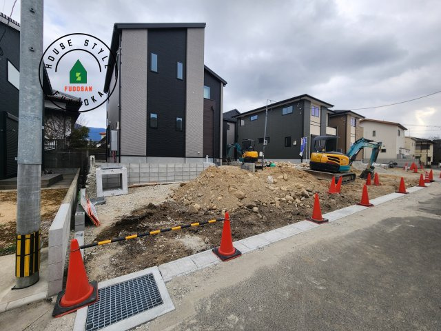 糟屋郡宇美町宇美中央1丁目第3-6棟(1号棟)の前面道路含む現地写真|見学の時間などお気軽にお問い合わせ下さい。