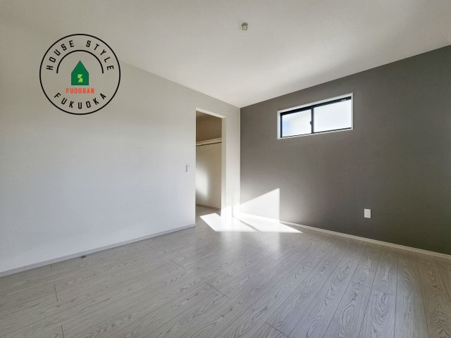 糟屋郡宇美町宇美中央1丁目第3-6棟(2号棟)の内観：施工例|主寝室には収納力に優れたクローゼットがありますので、お部屋もすっきり片付きます。