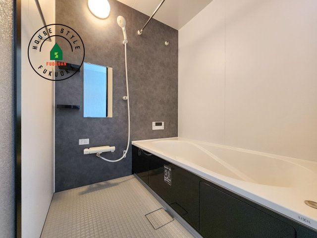 糟屋郡志免町南里2丁目第1-3棟（2号棟）の浴室|1日の疲れを癒してくれる広々バスルーム。雨の日のお洗濯にも大活躍な浴室乾燥機付です！