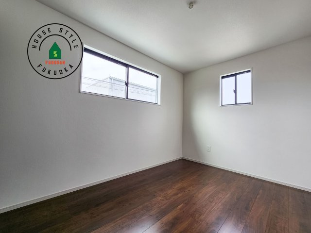 糟屋郡志免町南里2丁目第1-3棟（2号棟）の洋室|落ち着いた色調の洋室です。