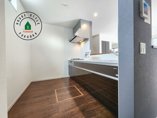 糟屋郡志免町南里2丁目第1-3棟（2号棟）のキッチン|キッチン。グリル・食器洗い乾燥機・浄水器も完備。