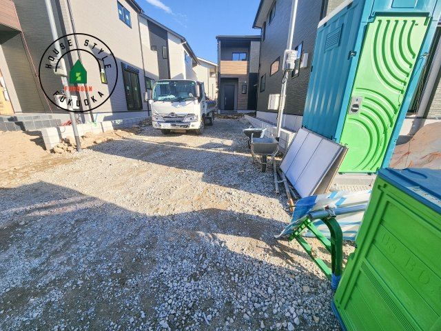 糟屋郡宇美町宇美中央1丁目第3-6棟(3号棟)の駐車場|広々した駐車場になります。3台並列駐車となります。