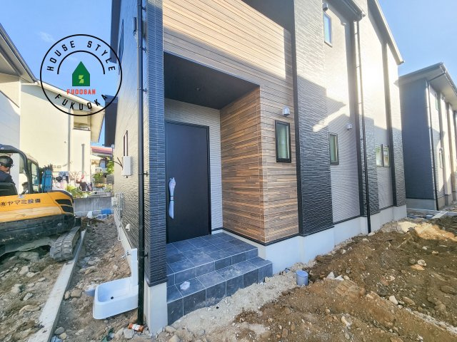 糟屋郡宇美町宇美中央1丁目第3-6棟(3号棟)の玄関|おでかけの時も帰った時も、「我が家」を最初に感じでもらえる素敵な空間に。