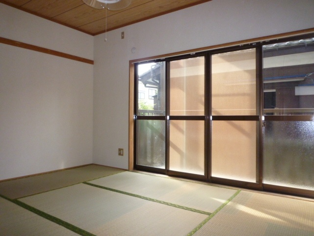 コーポ山利の居間・リビング