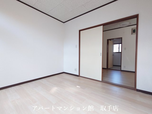 コーポ山利の居間・リビング