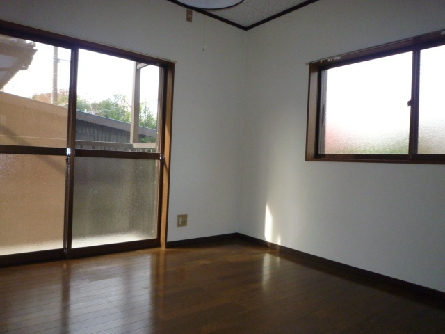 コーポ山利の居間・リビング