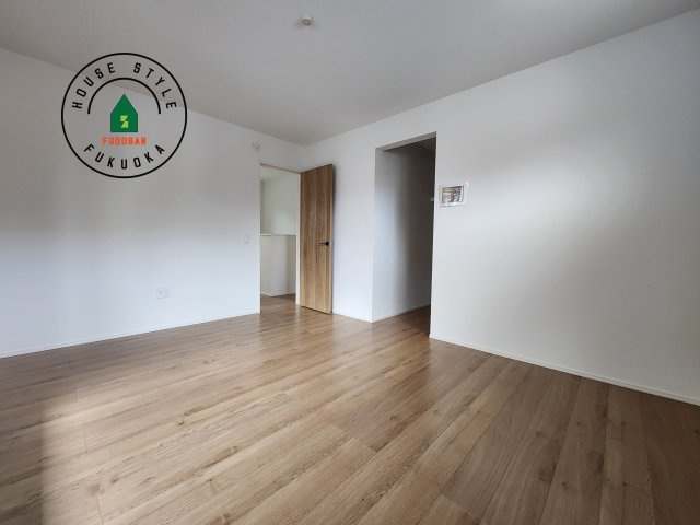 糟屋郡宇美町宇美中央1丁目第3-6棟(4号棟)の寝室|主寝室には収納力に優れたクローゼットがありますので、お部屋もすっきり片付きます。