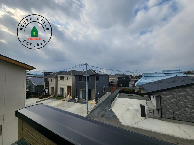 糟屋郡宇美町宇美中央1丁目第3-6棟(5号棟)の展望|窓から緑が見える物件も魅力的です。