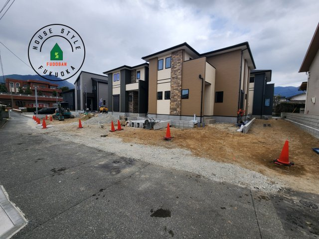 糟屋郡宇美町宇美中央1丁目第3-6棟(5号棟)の前面道路含む現地写真|見学の時間などお気軽にお問い合わせ下さい。