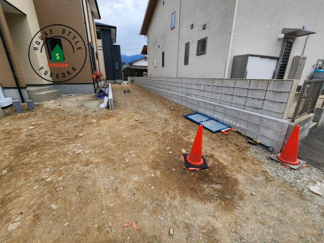 糟屋郡宇美町宇美中央1丁目第3-6棟(6号棟)の駐車場|広々した駐車場になります。3台並列駐車となります。