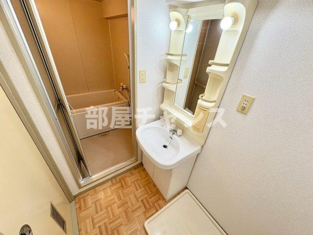 メゾンドール上泉の独立洗面台