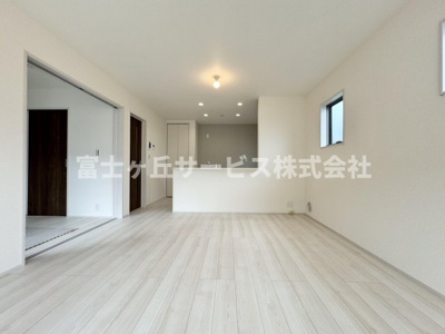 【キッチン】 | 静岡市清水区興津東町 新築一戸建て 1号棟 | キッチン正面です