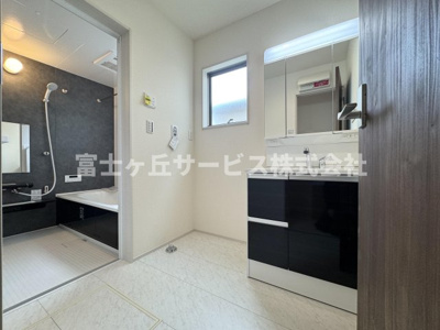 【脱衣所】 | 静岡市清水区興津東町 新築一戸建て 1号棟 | 脱衣場です